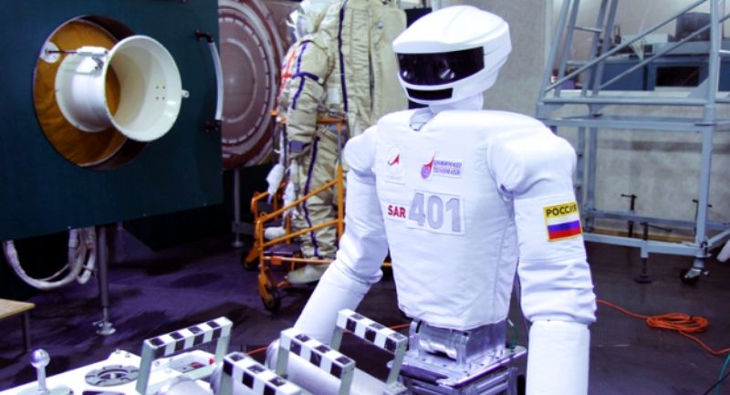 Российский робот-андроид SAR-401