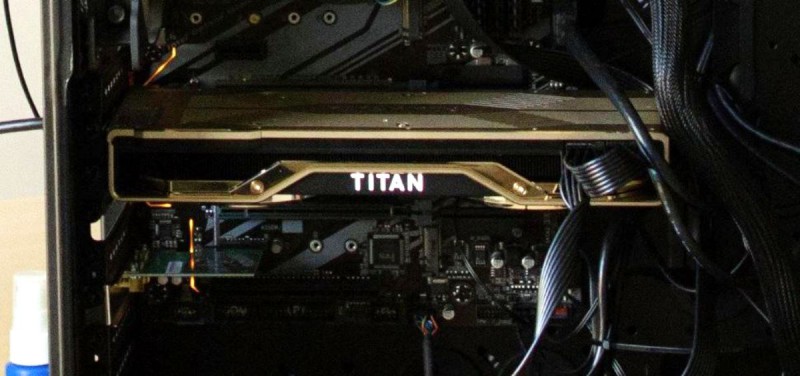 Фото видеокарты NVIDIA RTX Titan 12 Gb